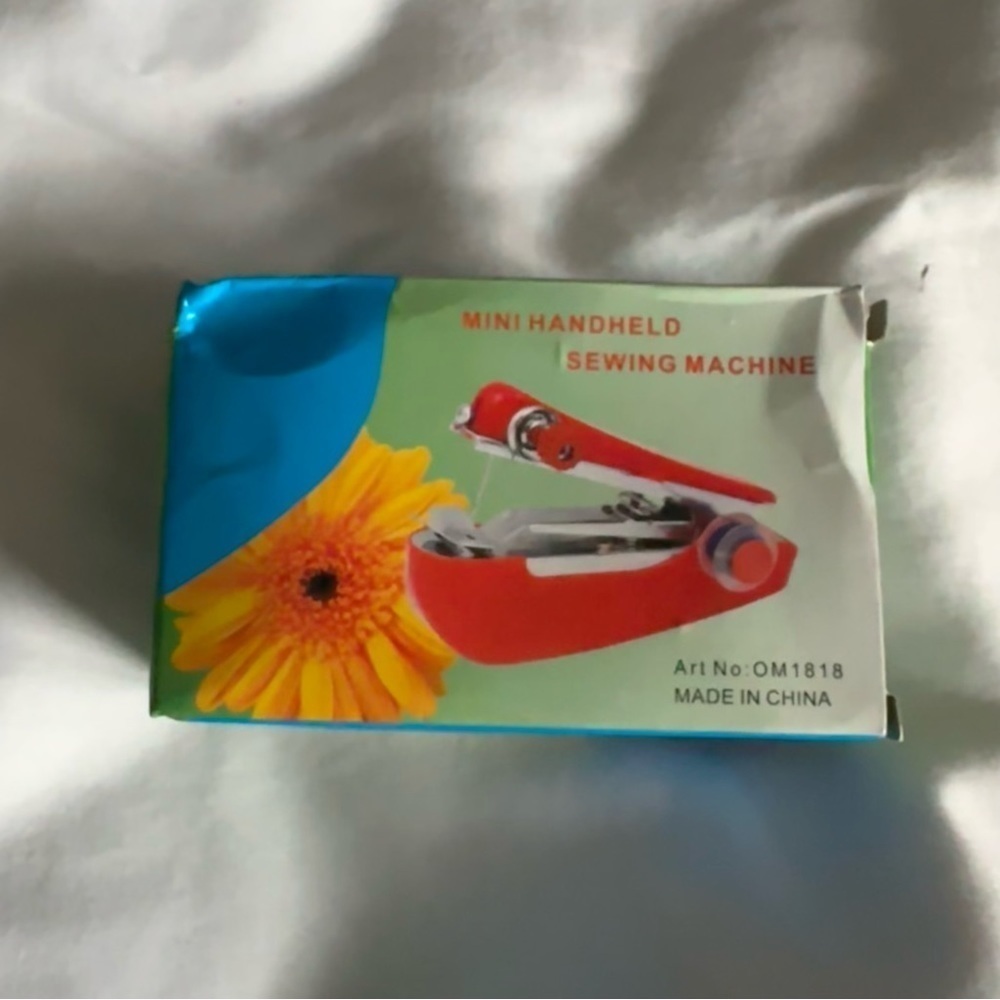 Mini Handheld Sewing Machine